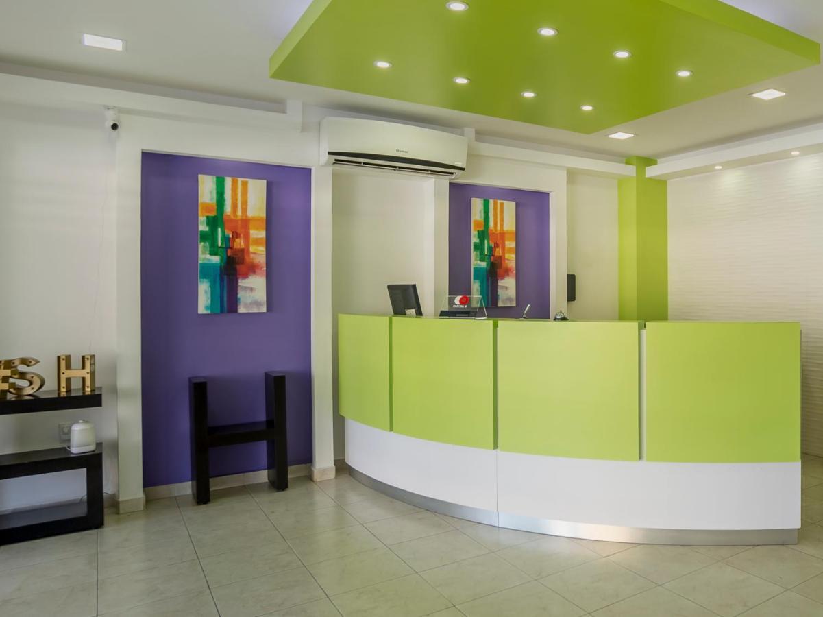Smart Hotel Monterrey Kültér fotó