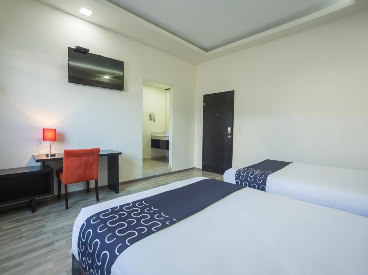 Smart Hotel Monterrey Kültér fotó